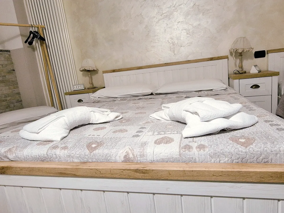 The room La Marchesa, with its double bed